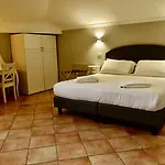Sourire Hotel