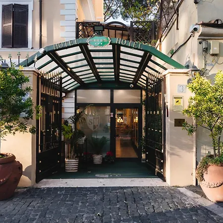 Hotel Sourire 3*